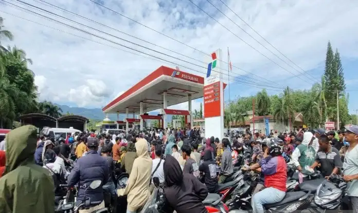 Boncos Rp2 T Per Hari,Harga BBM Ditahan Jadi Taruhan Besar